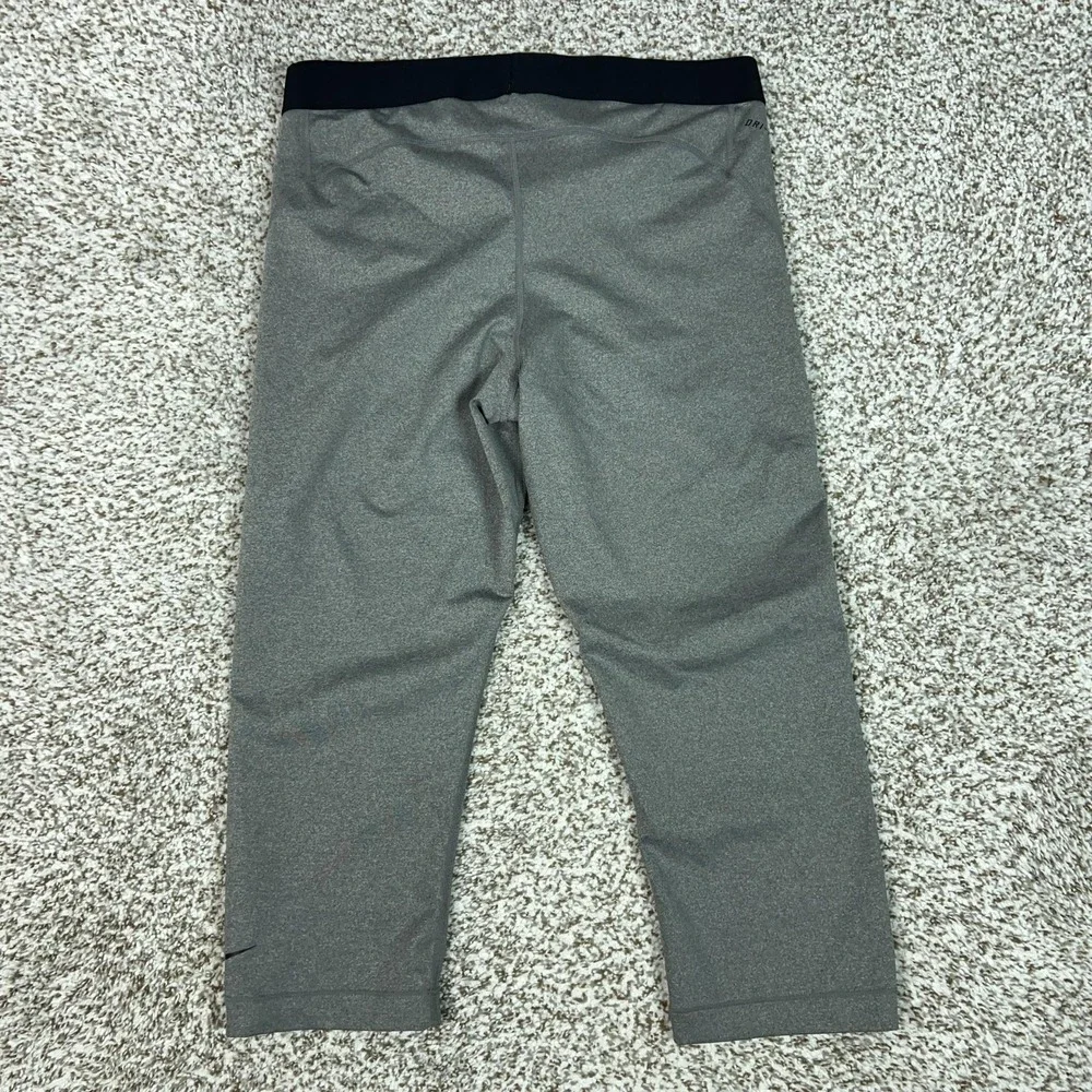 Nike Pants Womens XL Gray Pro Compression Capri Leggings Yoga Gym Sport Workout